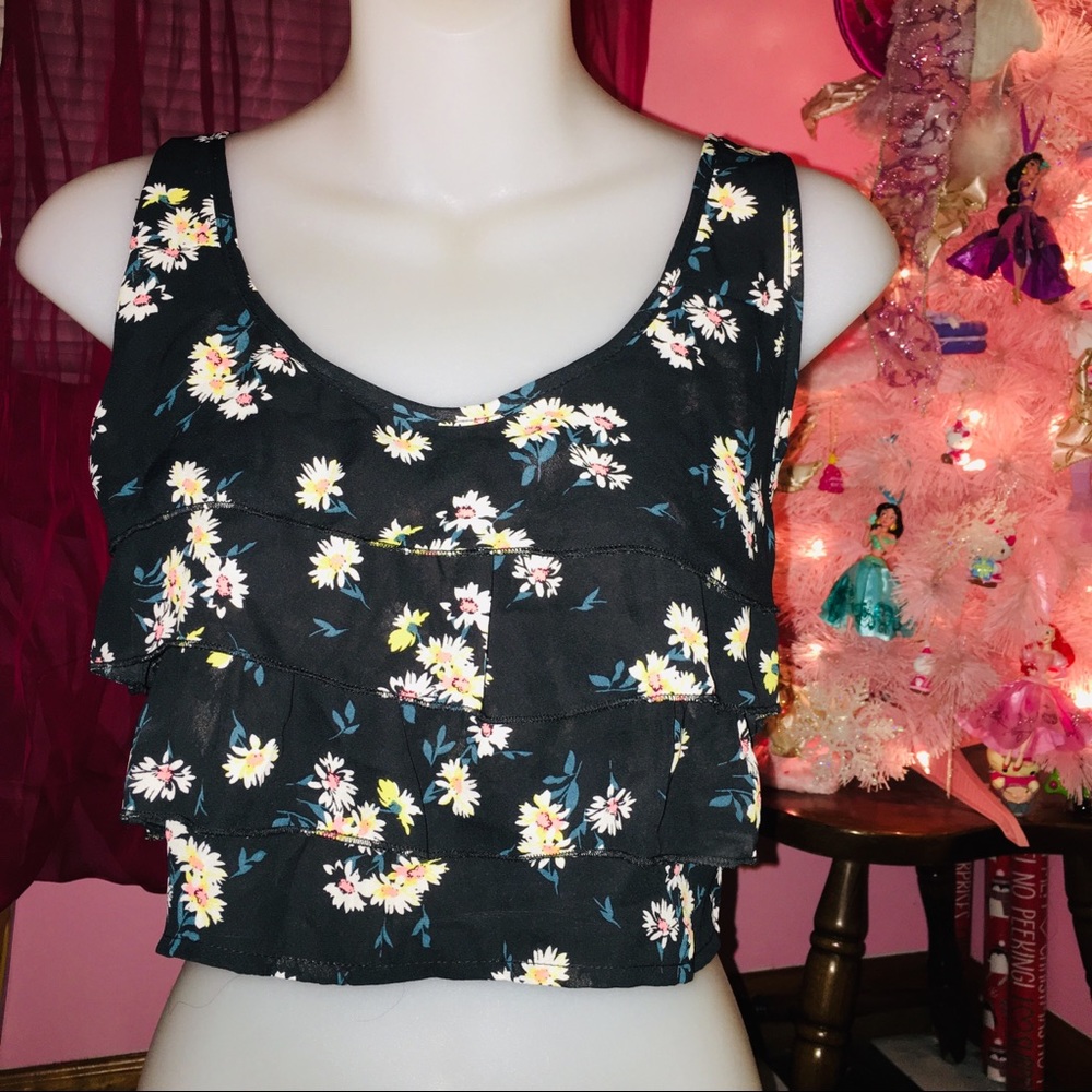 Y2K LIKE NEW Charlotte Russe Tiered Smocked Crop Top M